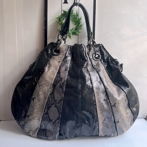 Nine West Handbags - Vintage Nine West black ,grey and tan snakeskin pattern handbag